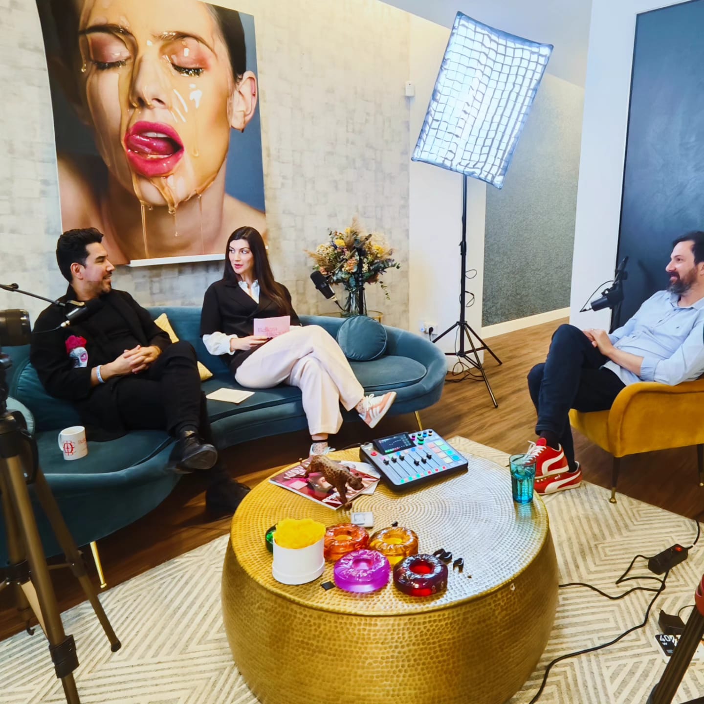 Dr. Hernán Pinto Joins ‘Belleza sin Ficción’ Podcast to Discuss Exosomes and Advances in Aesthetic Medicine